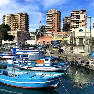 Seafront In The City Affittacamere